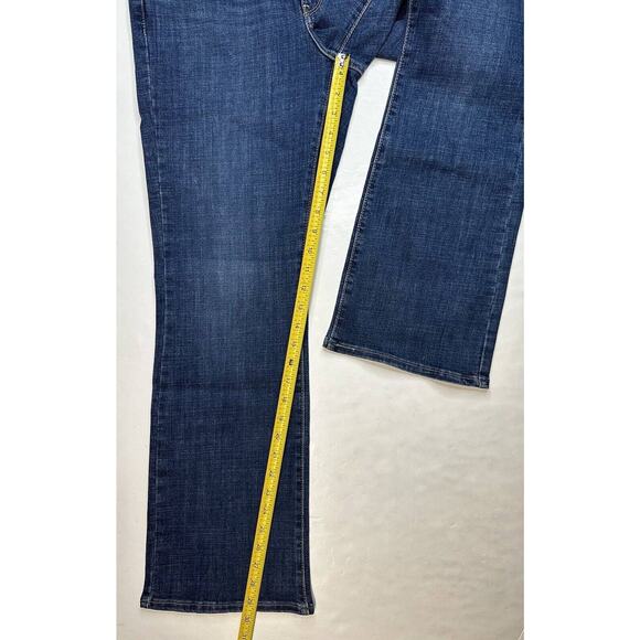Levis Classic Bootcut Jeans Womens 10/30 Short Stretch Denim Blue Jean Dark NEW - Picture 6 of 10